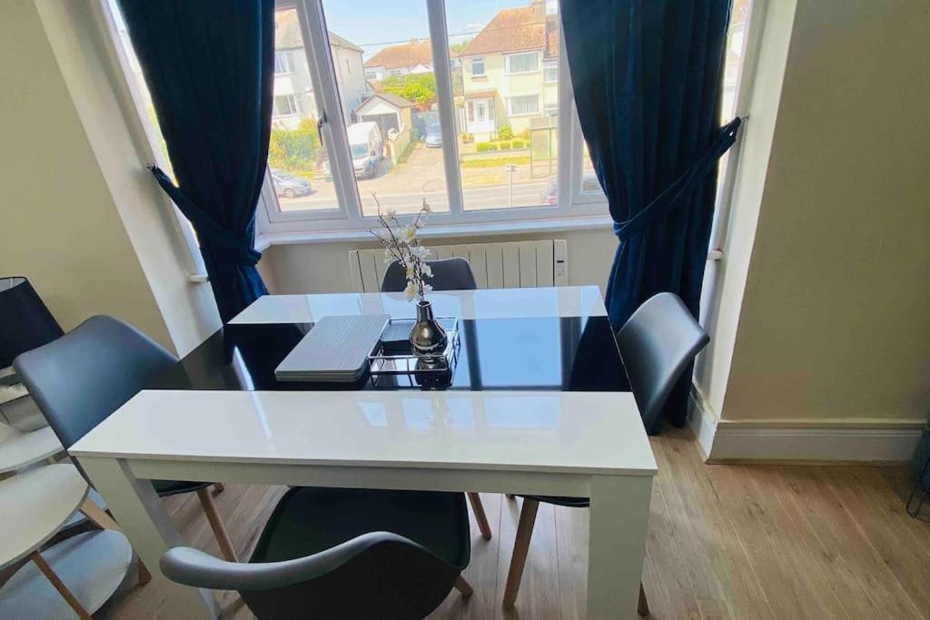 Family Marine Apartment With Sea View Dawlish Eksteriør bilde
