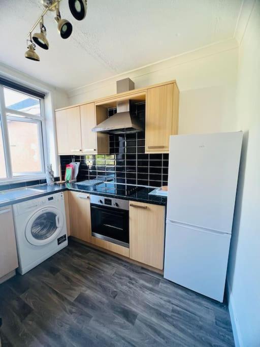 Family Marine Apartment With Sea View Dawlish Eksteriør bilde